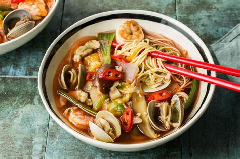  Panjin Clam Broth: Is This Savory Seafood Symphony Hiding a Tangy Treasure?