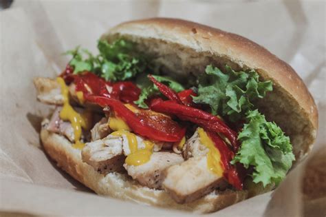  Rou Jia Mo: Can This Spicy Meat Sandwich Conquer Your Cravings? 