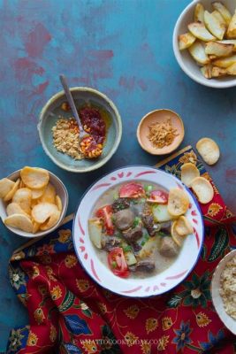 Soto Betawi? An Aromatic Symphony of Spices and Tender Beef Chunks