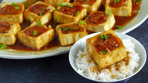   Spicy Stuffed Beancurd: A Delightful Collision of Umami Richness and Sizzling Sichuan Heat!