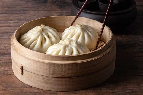  Steamed Stuffed Buns With Pork and Cabbage: Indulge in the Juicy Tenderness and Aromatic Savory Delight!