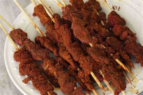  Suya? A Savory Explosion of Spicy Grilled Goodness You Can't Resist!